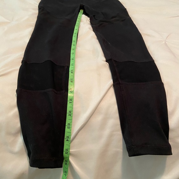 SOLD Black leggings with mesh - Picture 3 of 5